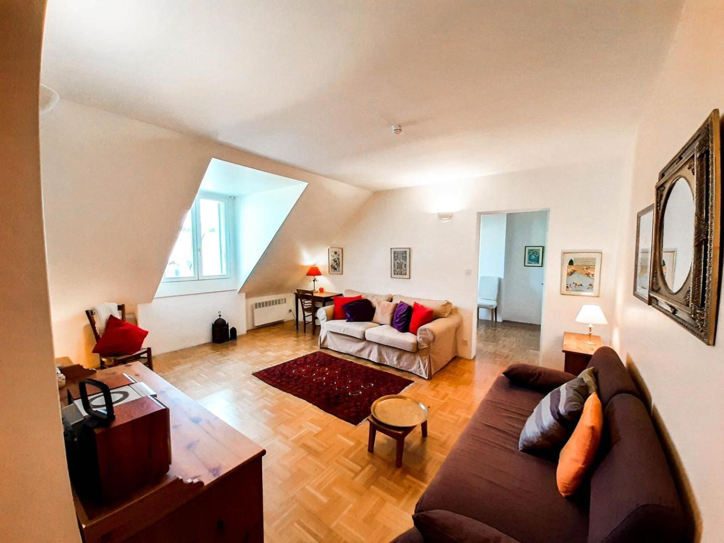 Spacious T2 Apt In City Center. Амбоаз Екстериор снимка