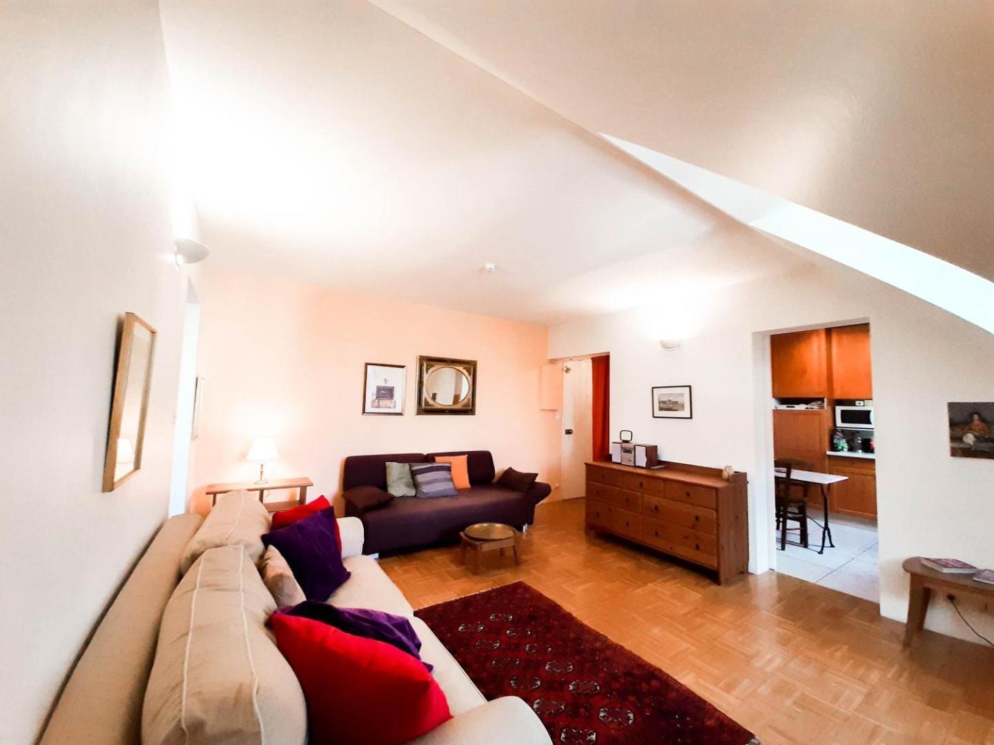 Spacious T2 Apt In City Center. Амбоаз Екстериор снимка